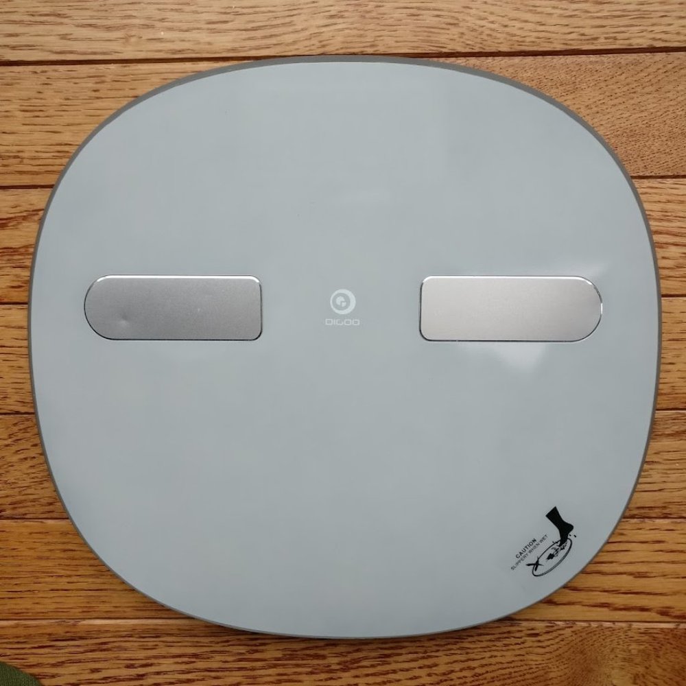 Digoo DG-SO38H 180Kg    Smart(?)   LED Scale    READ DESCRIPTION